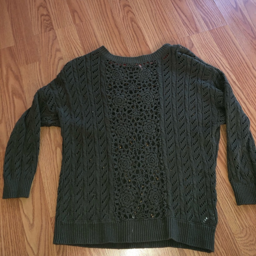 XS Xhilaration dark forest green sweater